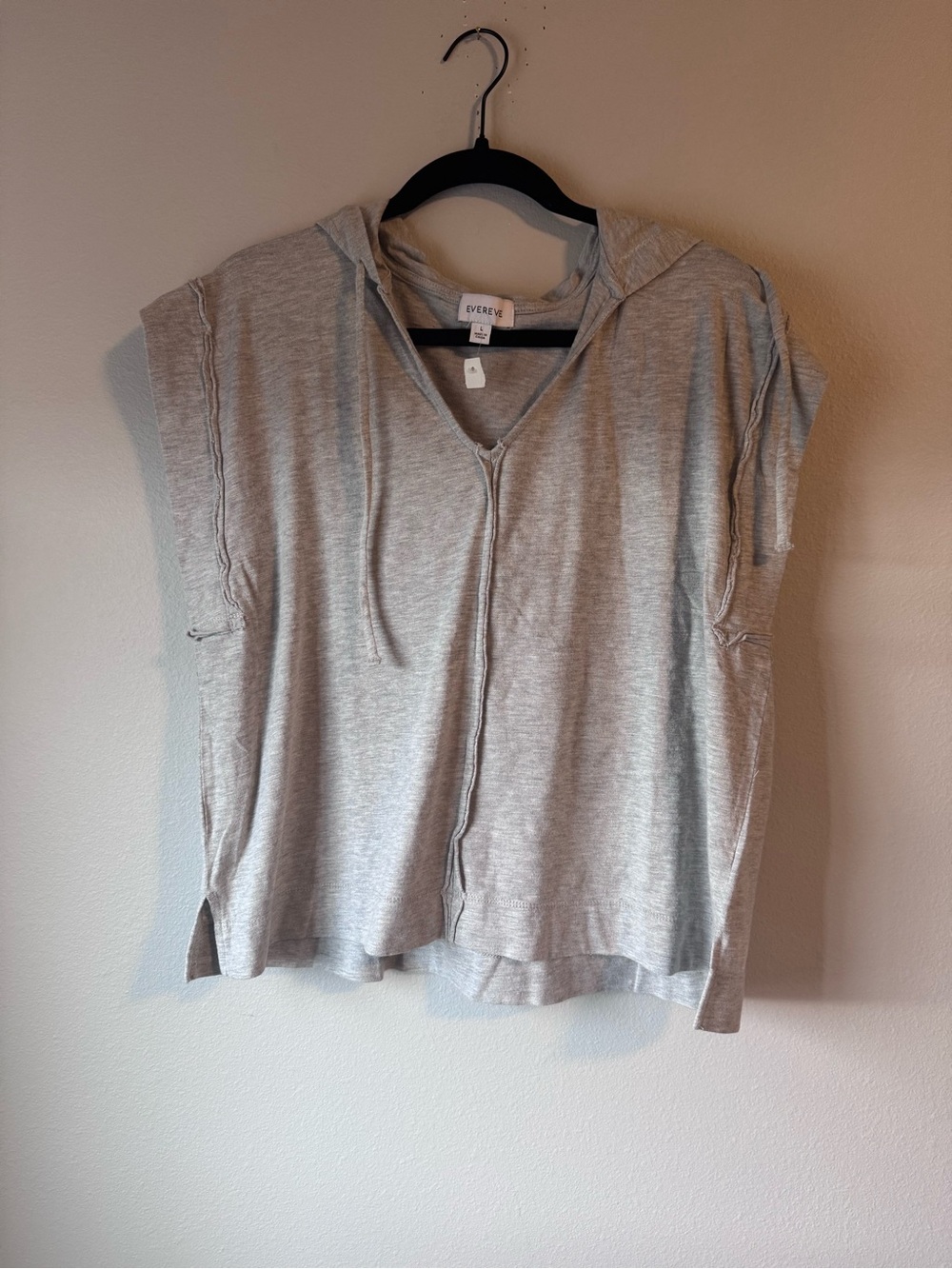 Evereve Women's Light Gray Hooded Sleeveless Top